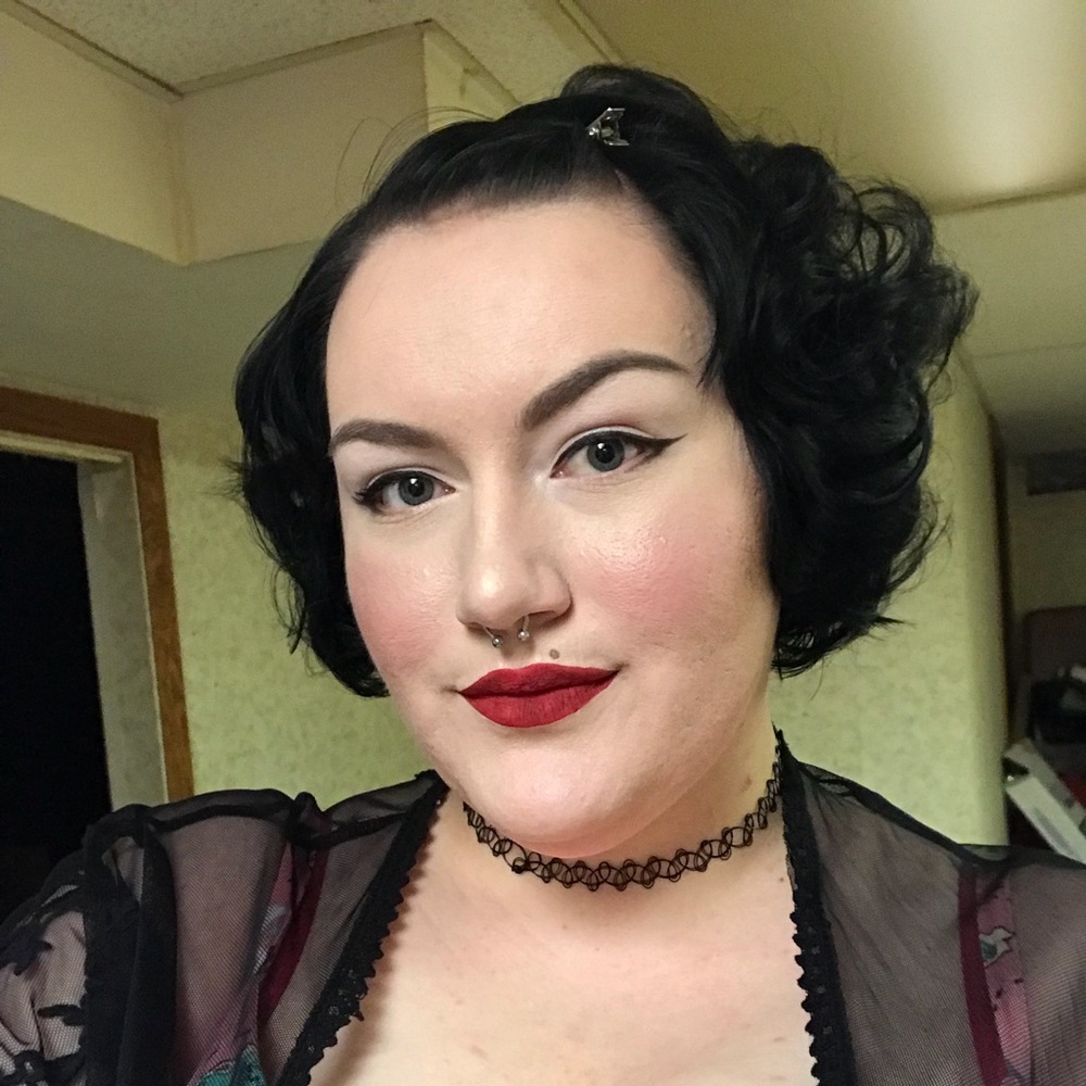 Meet your Posher, Elizabeth
